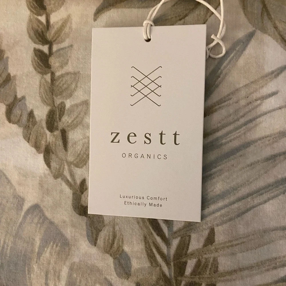 zestt blue striped  Scarf with Cream Edge with travel bag - Picture 5 of 5